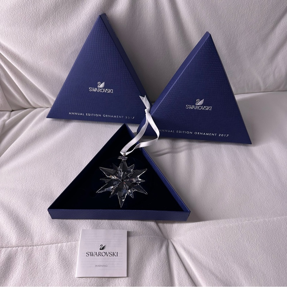 2017 Swarovski Crystal holiday Star